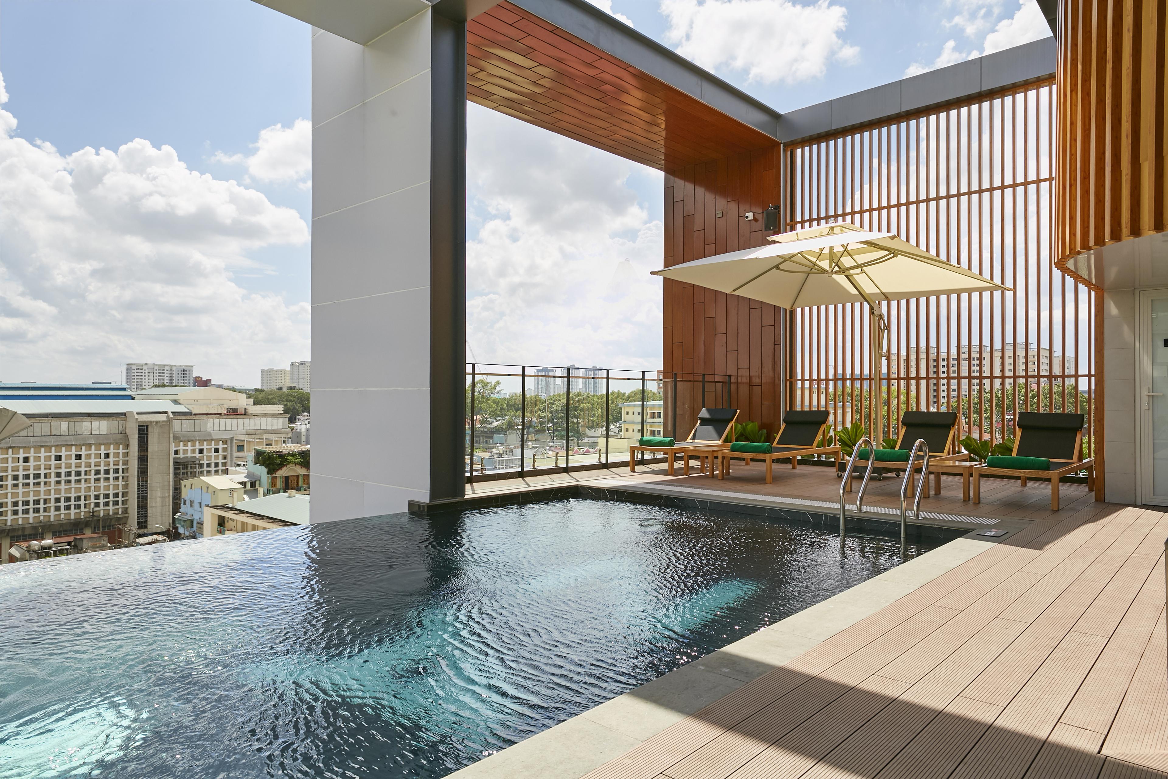 Отель Zazz Urban Ho Chi Minh Экстерьер фото
